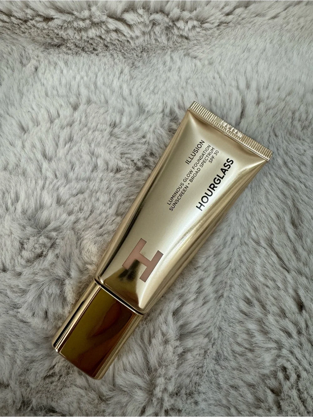 Hourglass luminous swatched